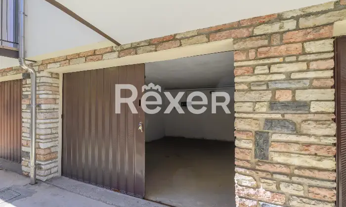 Rexer-Padova-Appartamento-ultimo-piano-classe-energetica-B-con-due-camere-Poggiolo-avvolgente-e-garage-Altro