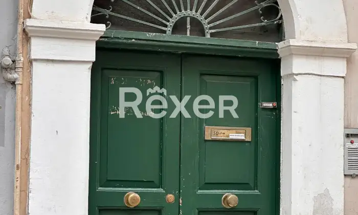 Rexer-Foggia-Luminoso-appartamento-in-centro-si-vende-USO-INVESTIMENTO-Altro