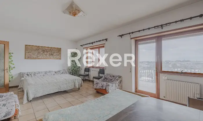 Rexer-Roma-Appartamento-ultimo-piano-di-ampia-metratura-con-terrazzi-Altro