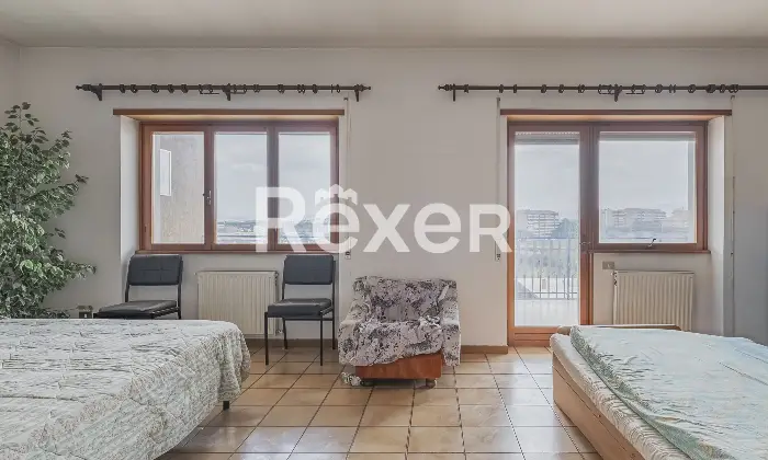 Rexer-Roma-Appartamento-ultimo-piano-di-ampia-metratura-con-terrazzi-Altro