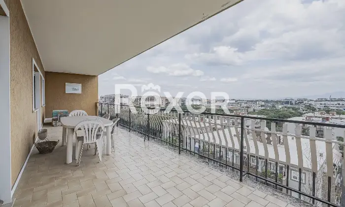 Rexer-Roma-Appartamento-ultimo-piano-di-ampia-metratura-con-terrazzi-Altro