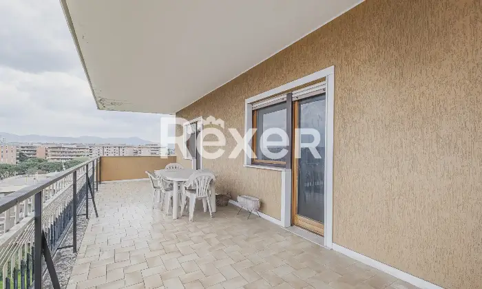 Rexer-Roma-Appartamento-ultimo-piano-di-ampia-metratura-con-terrazzi-Altro