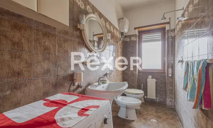 Rexer-Roma-Appartamento-ultimo-piano-di-ampia-metratura-con-terrazzi-Altro