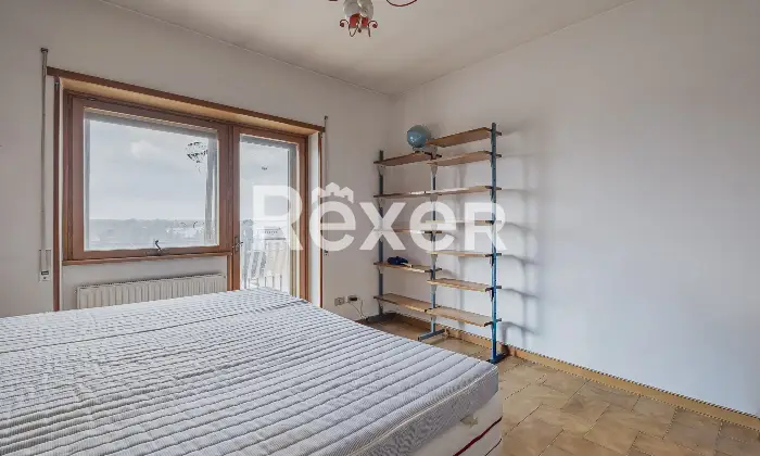 Rexer-Roma-Appartamento-ultimo-piano-di-ampia-metratura-con-terrazzi-Altro