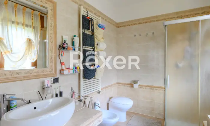 Rexer-Cervarese-Santa-Croce-Soluzione-indipendente-con-giardino-e-box-auto-Altro