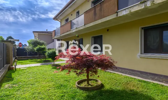 Rexer-Cervarese-Santa-Croce-Soluzione-indipendente-con-giardino-e-box-auto-Altro