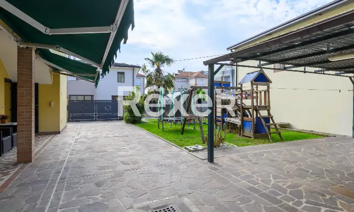 Rexer-Cervarese-Santa-Croce-Soluzione-indipendente-con-giardino-e-box-auto-Altro