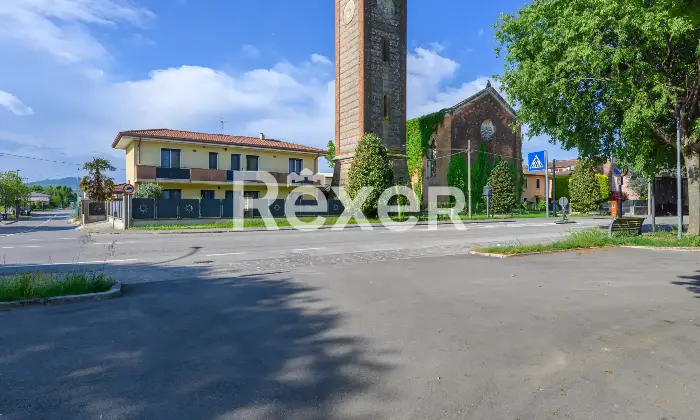 Rexer-Cervarese-Santa-Croce-Soluzione-indipendente-con-giardino-e-box-auto-Altro