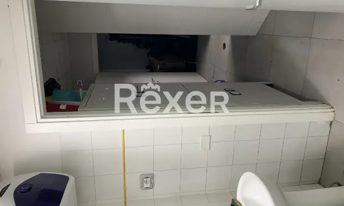 Rexer-Roma-locale-commerciale-zona-eur-laurentina-Bagno