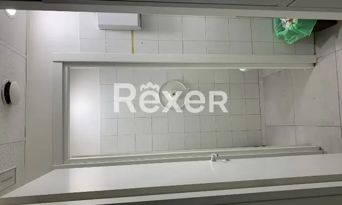 Rexer-Roma-locale-commerciale-zona-eur-laurentina-Bagno