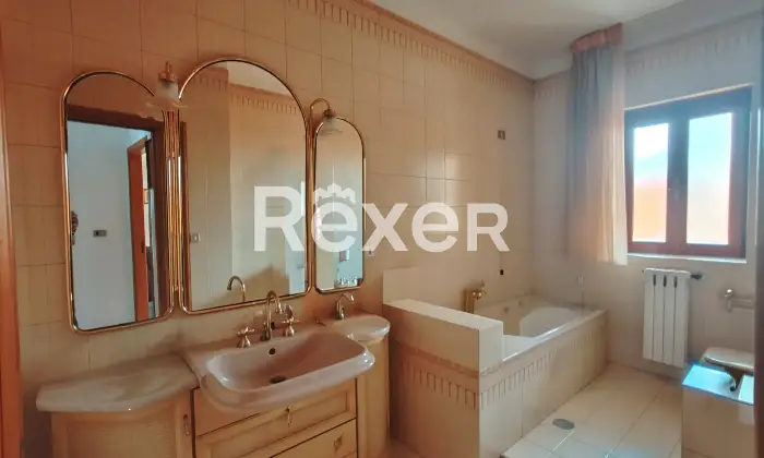 Rexer-Barletta-Esavano-in-vendita-Altro