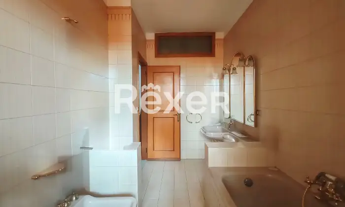 Rexer-Barletta-Esavano-in-vendita-Altro