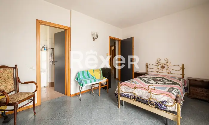 Rexer-Vimodrone-Villa-con-ampio-giardino-e-spazi-su-pi-livelli-Altro