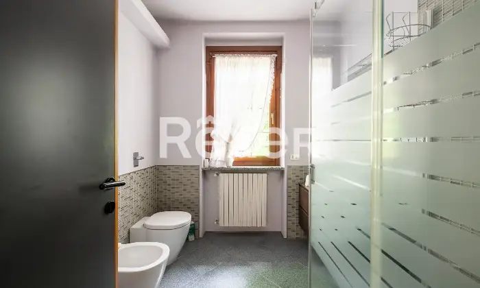 Rexer-Vimodrone-Villa-con-ampio-giardino-e-spazi-su-pi-livelli-Altro