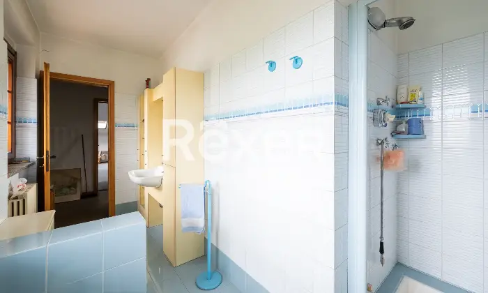 Rexer-Vimodrone-Villa-con-ampio-giardino-e-spazi-su-pi-livelli-Altro
