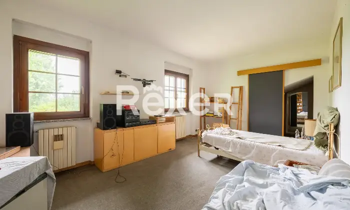 Rexer-Vimodrone-Villa-con-ampio-giardino-e-spazi-su-pi-livelli-Altro