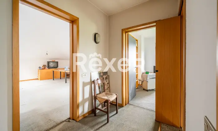 Rexer-Vimodrone-Villa-con-ampio-giardino-e-spazi-su-pi-livelli-Altro