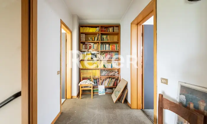 Rexer-Vimodrone-Villa-con-ampio-giardino-e-spazi-su-pi-livelli-Altro