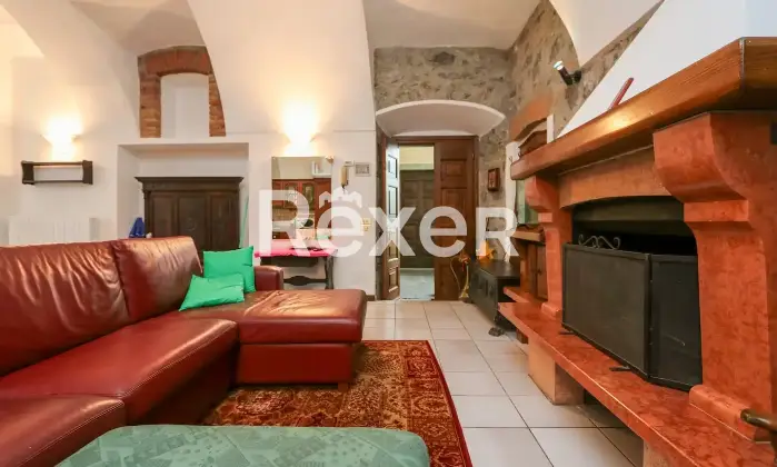 Rexer-Sala-Comacina-Appartamento-fronte-lago-con-giardinetto-Altro