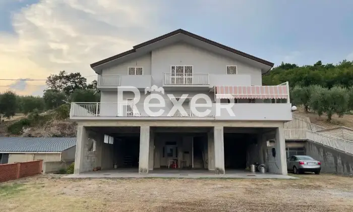 Rexer-Casalbore-Villa-indipendente-in-vendita-in-Contrada-Mainolfi-a-Casalbore-Altro