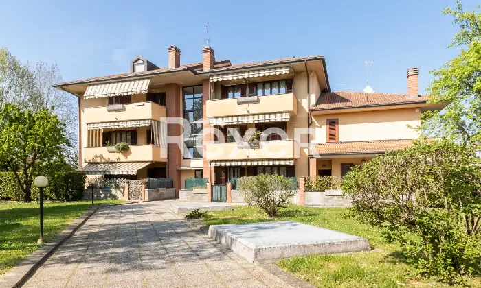 Rexer-Gessate-Ampio-bilocale-con-terrazzo-abitabile-cantina-e-box-auto-Altro