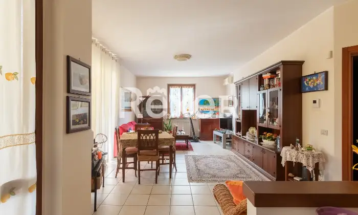 Rexer-Gessate-Ampio-bilocale-con-terrazzo-abitabile-cantina-e-box-auto-Altro