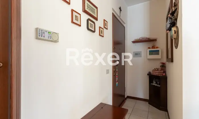 Rexer-Gessate-Ampio-bilocale-con-terrazzo-abitabile-cantina-e-box-auto-Altro