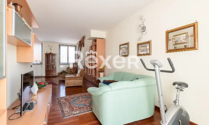 Rexer-Gessate-Appartamento-su-due-livelli-con-box-e-cantina-Altro