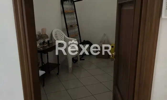 Rexer-Raffadali-VENDESI-UN-INTERO-STABILE-A-RAFFADALI-CON-DOPPIA-ENTRATA-Ripostiglio