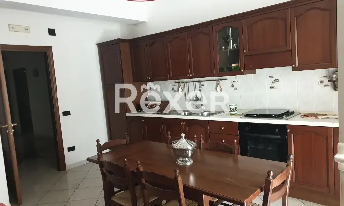 Rexer-Raffadali-VENDESI-UN-INTERO-STABILE-A-RAFFADALI-CON-DOPPIA-ENTRATA-Cucina