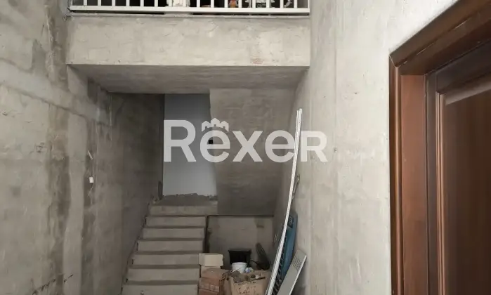 Rexer-Raffadali-VENDESI-UN-INTERO-STABILE-A-RAFFADALI-CON-DOPPIA-ENTRATA-Ingresso