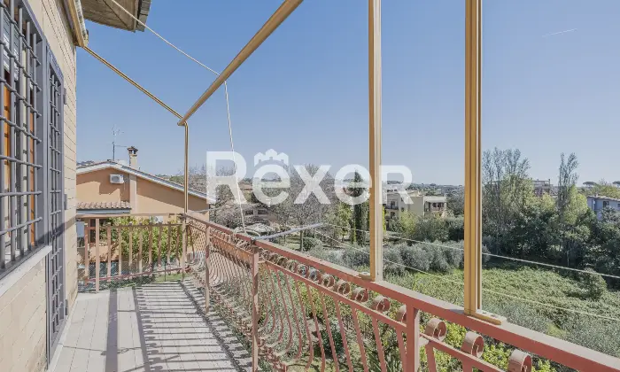 Rexer-Cesano-Vendesi-Villa-Bifamiliare-Cesano-Altro