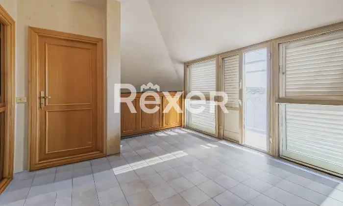 Rexer-Cesano-Vendesi-Villa-Bifamiliare-Cesano-Altro