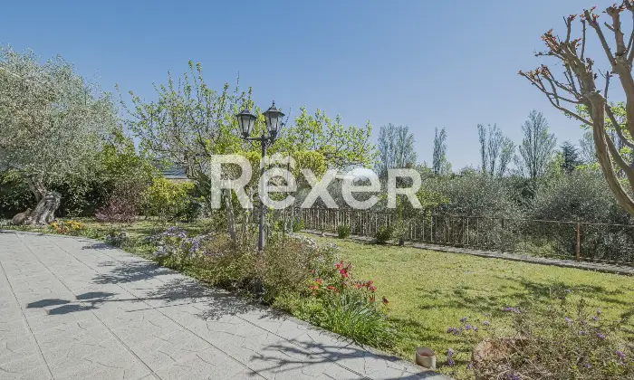 Rexer-Cesano-Vendesi-Villa-Bifamiliare-Cesano-Altro