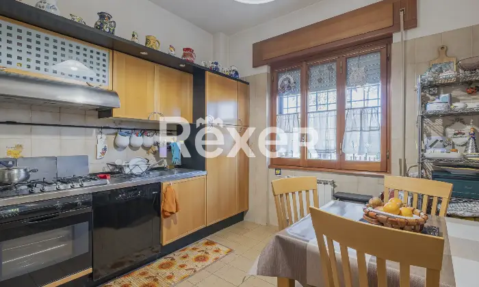 Rexer-Cesano-Vendesi-Villa-Bifamiliare-Cesano-Altro