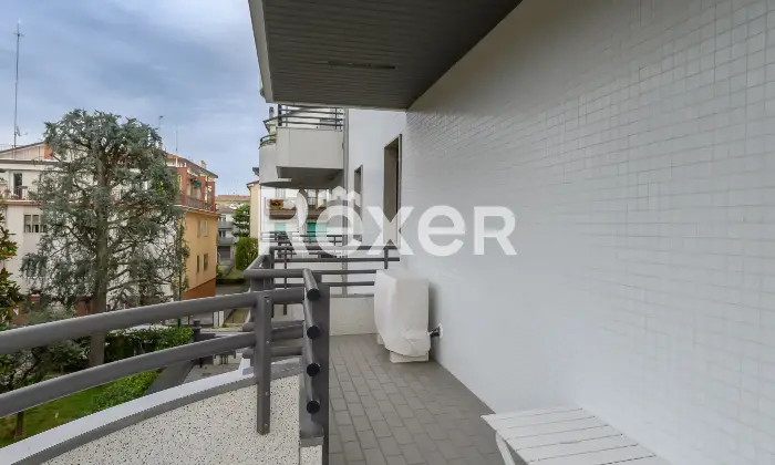 Rexer-Venezia-Ampio-appartamento-su-due-livelli-con-terrazze-garage-doppio-e-posti-auto-Altro