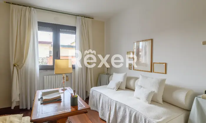 Rexer-Venezia-Ampio-appartamento-su-due-livelli-con-terrazze-garage-doppio-e-posti-auto-Altro