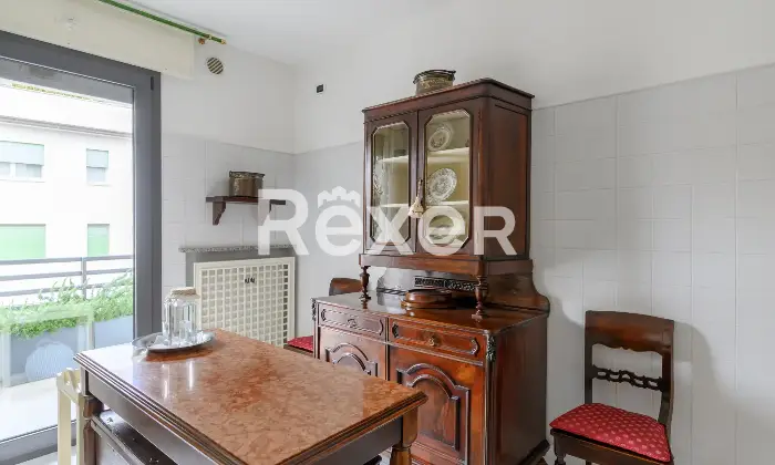 Rexer-Venezia-Ampio-appartamento-su-due-livelli-con-terrazze-garage-doppio-e-posti-auto-Altro