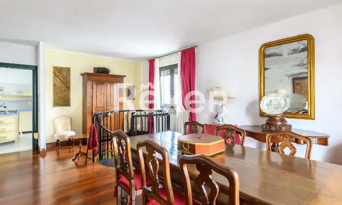 Rexer-Venezia-Ampio-appartamento-su-due-livelli-con-terrazze-garage-doppio-e-posti-auto-Altro