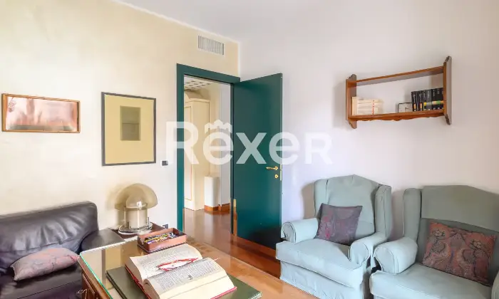 Rexer-Venezia-Ampio-appartamento-su-due-livelli-con-terrazze-garage-doppio-e-posti-auto-Altro