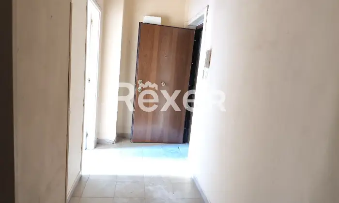 Rexer-Taranto-Appartamento-al-secondo-piano-doppia-esposizione-Altro