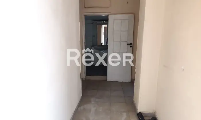 Rexer-Taranto-Appartamento-al-secondo-piano-doppia-esposizione-Altro