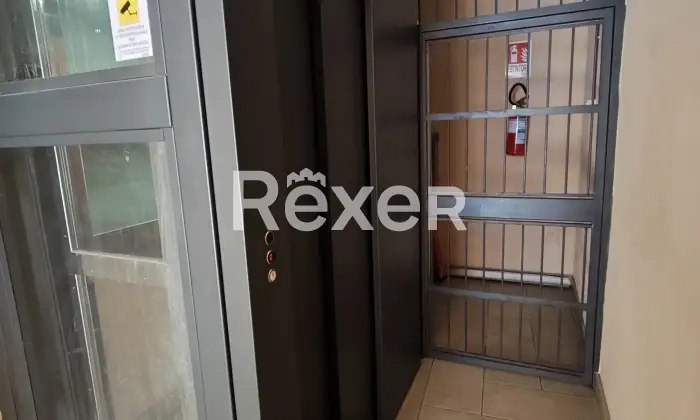 Rexer-Taranto-Appartamento-al-secondo-piano-doppia-esposizione-Altro