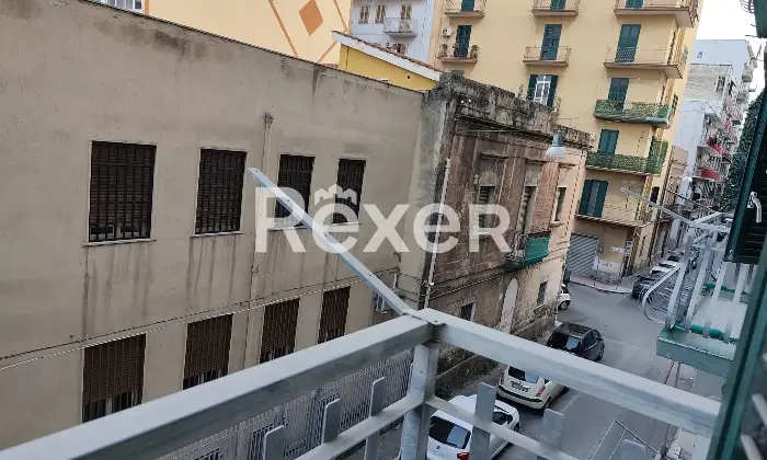 Rexer-Taranto-Appartamento-al-secondo-piano-doppia-esposizione-Altro