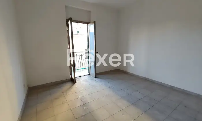Rexer-Taranto-Appartamento-al-secondo-piano-doppia-esposizione-Altro