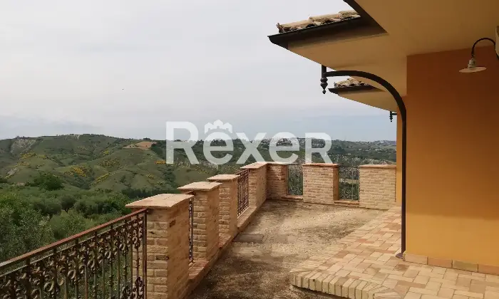 Rexer-Roccamontepiano-Vendo-tradizione-tranquillit-e-sicurezza-Terrazzo