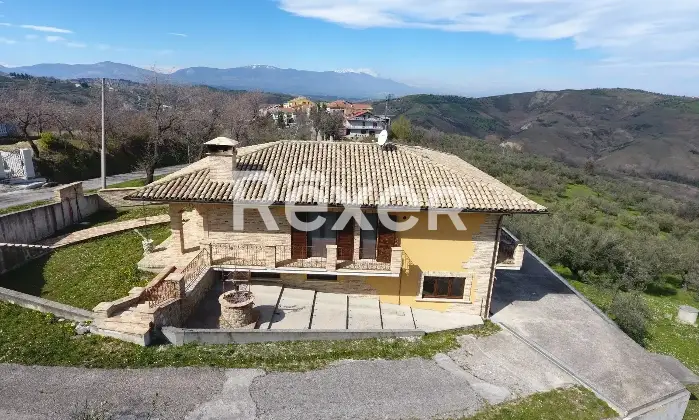 Rexer-Roccamontepiano-Vendo-tradizione-tranquillit-e-sicurezza-Terrazzo