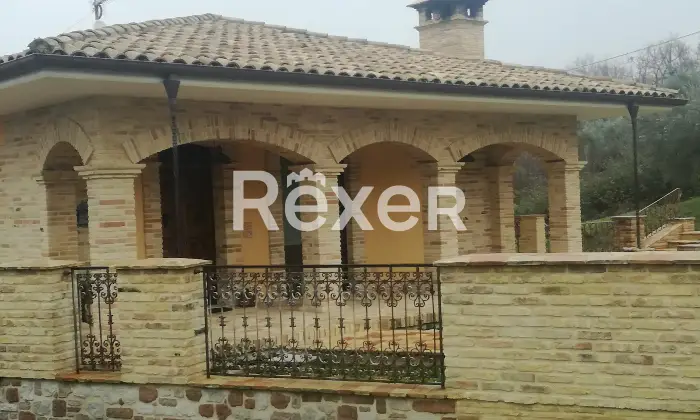 Rexer-Roccamontepiano-Vendo-tradizione-tranquillit-e-sicurezza-Giardino