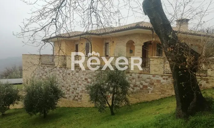 Rexer-Roccamontepiano-Vendo-tradizione-tranquillit-e-sicurezza-Terrazzo