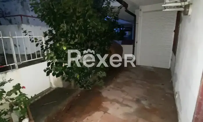 Rexer-San-Lorenzo-Casa-Vacanze-Marina-San-Lorenzo-Garage